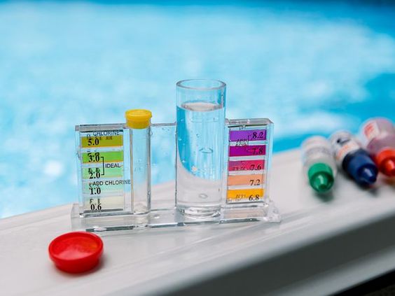 Plunge pool chemical test kit