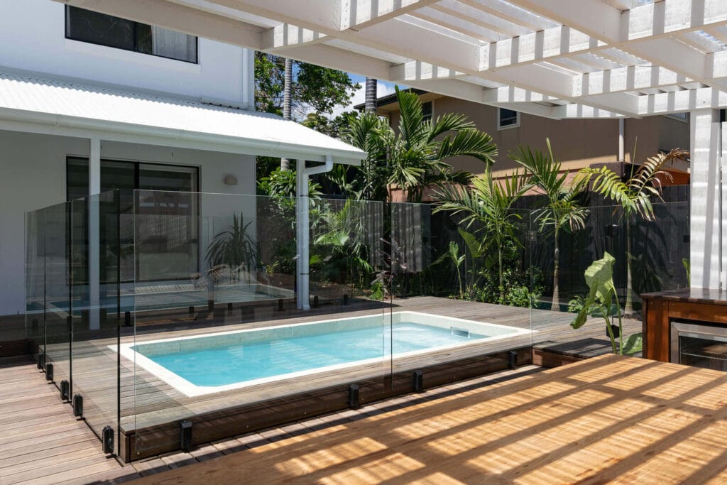Precast plunge pool